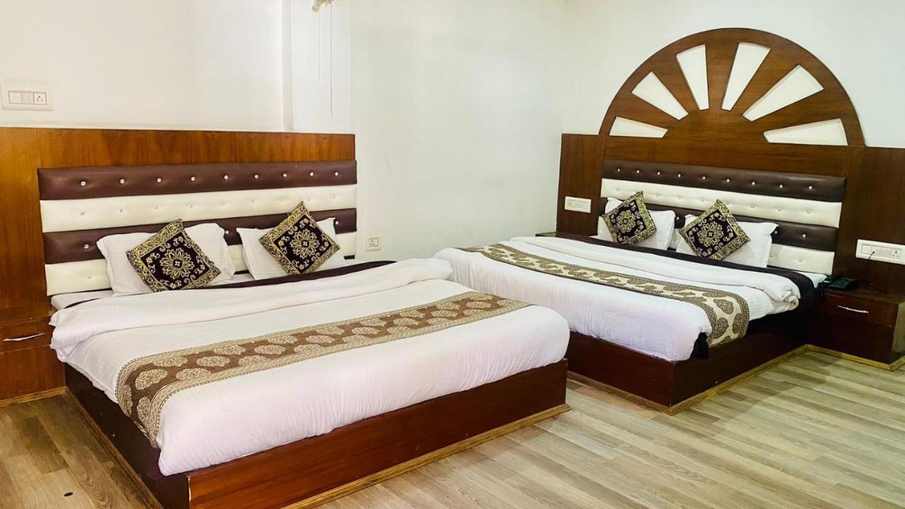 Hotel Purnima Riverside 卡索尔 外观 照片