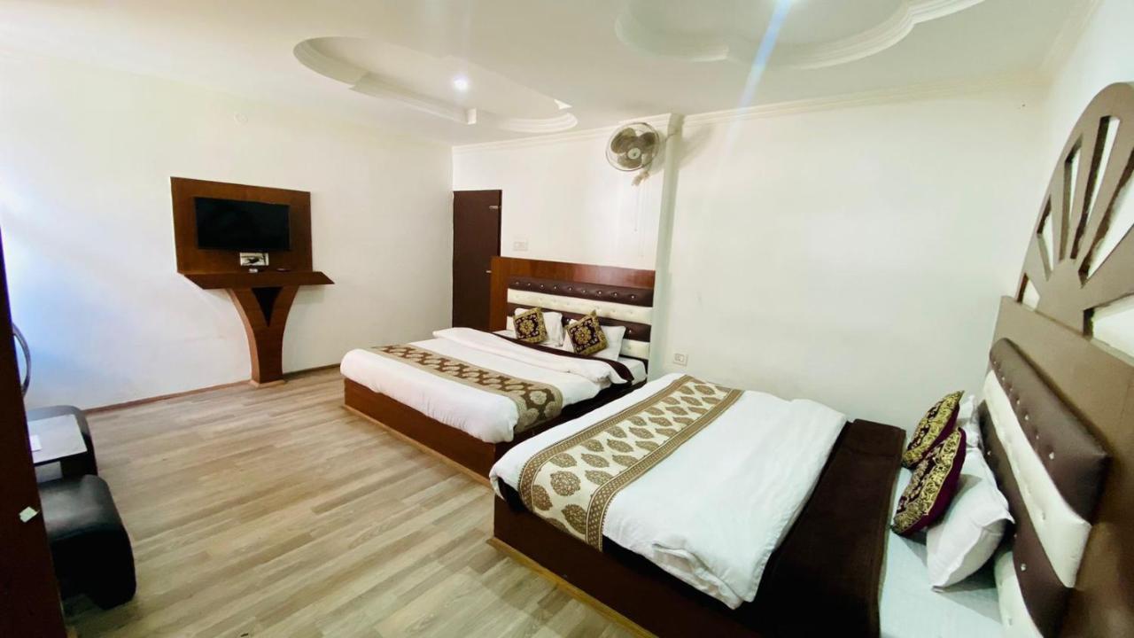 Hotel Purnima Riverside 卡索尔 外观 照片