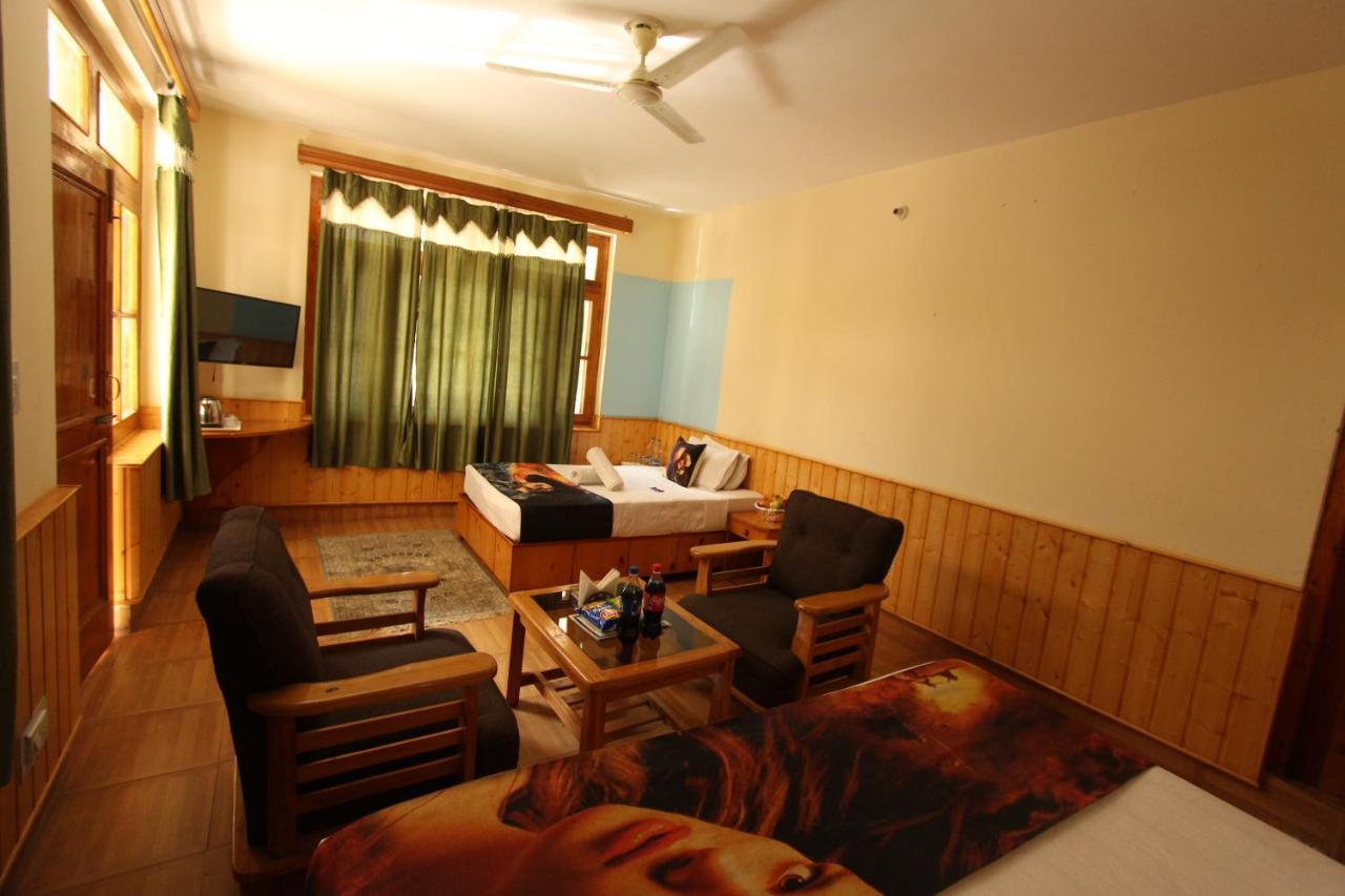 Hotel Purnima Riverside 卡索尔 外观 照片