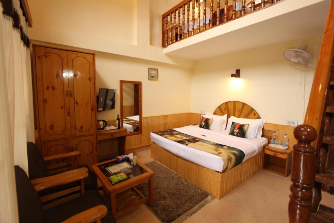 Hotel Purnima Riverside 卡索尔 外观 照片